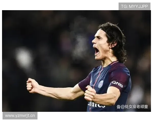 卡瓦尼训练完回家还得熨球衣？